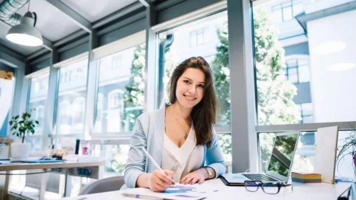 advantages of private company