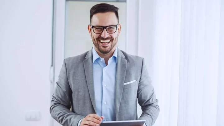 chartered accountant salary per month